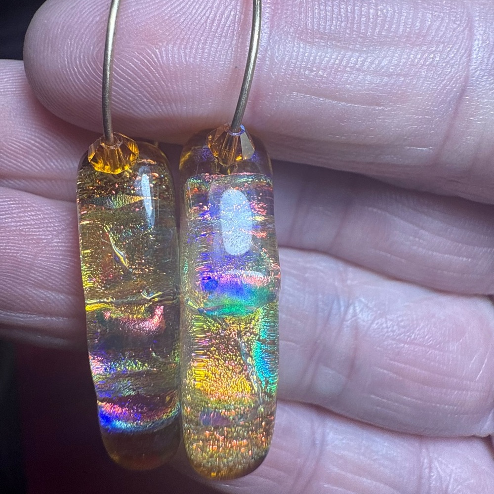 Artsy‎ Gold Tone and Multicolor Glass Dangle Hoops Earrings - Picture 5 of 7